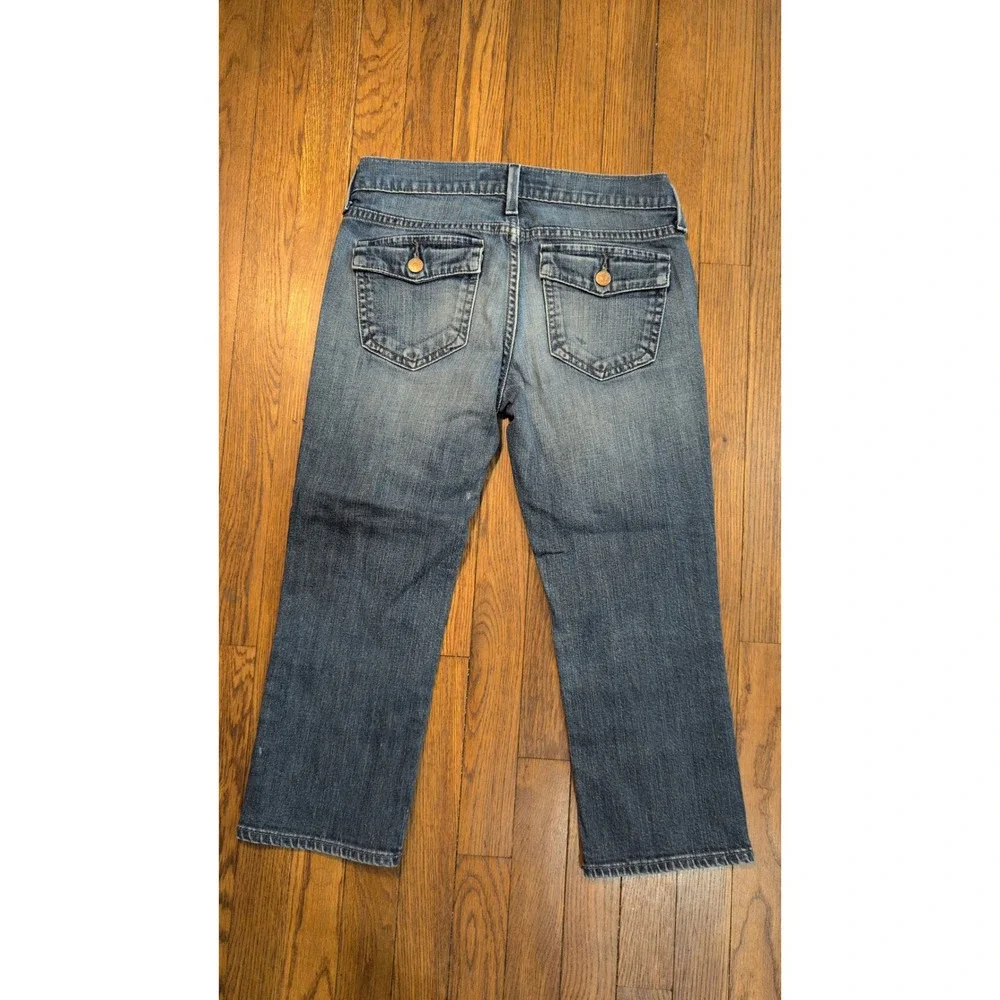 Old Navy Womens Medium Wash Distressed Capri Jeans Blue Stretch Size 4